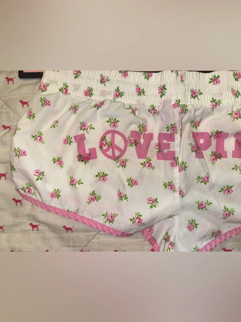VS PINK VINTAGE Y2K SET FLORAL LOVE BOOTY SHORTS & LACE TRIM CAMI TANK TOP NWOT - Picture 7 of 13